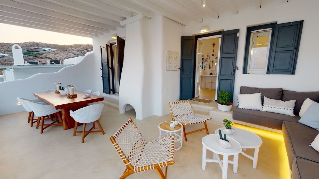 outdoor dining area