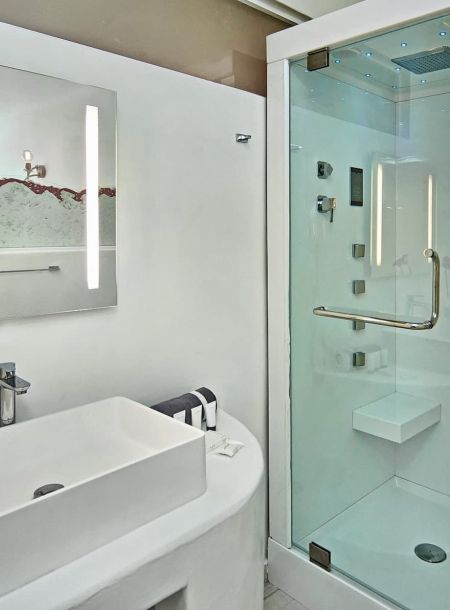 Private villa bathroom