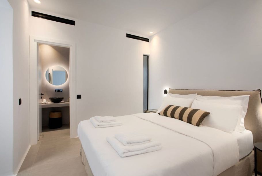 private villa bedroom