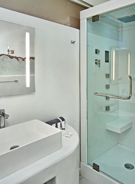 Private villa bathroom