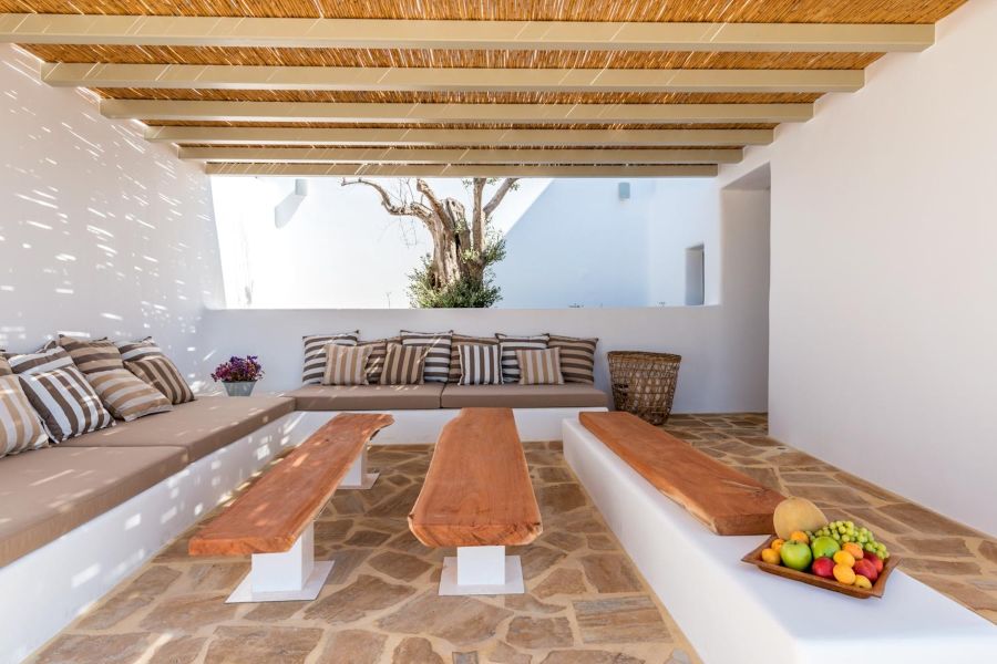 outdoor living room