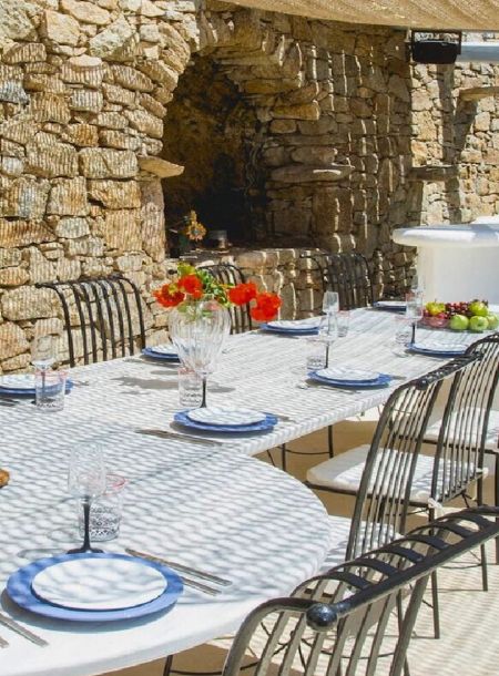 Private dining table