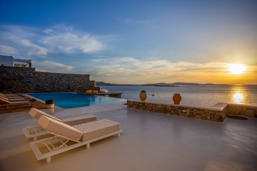 private pool area