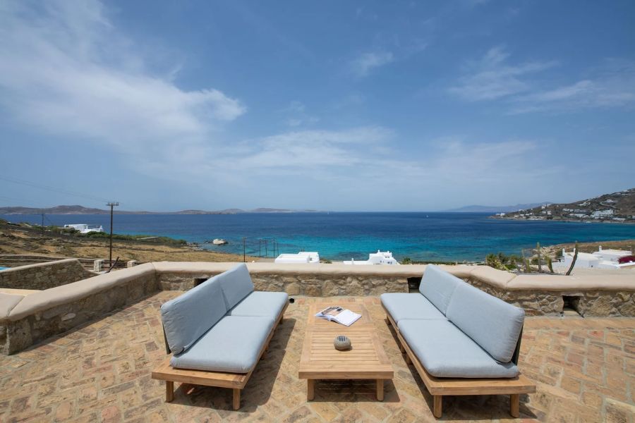 outdoor living area