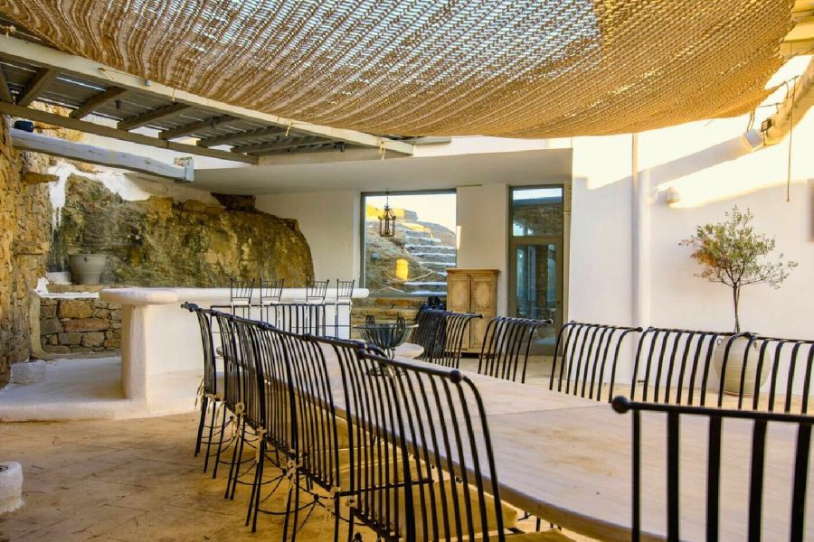 outdoor dining area