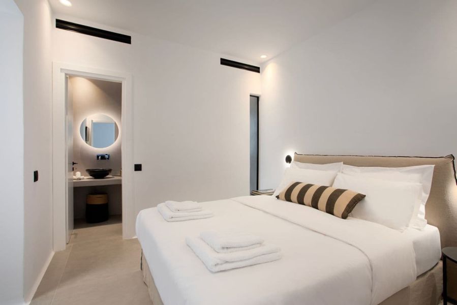 private villa bedroom