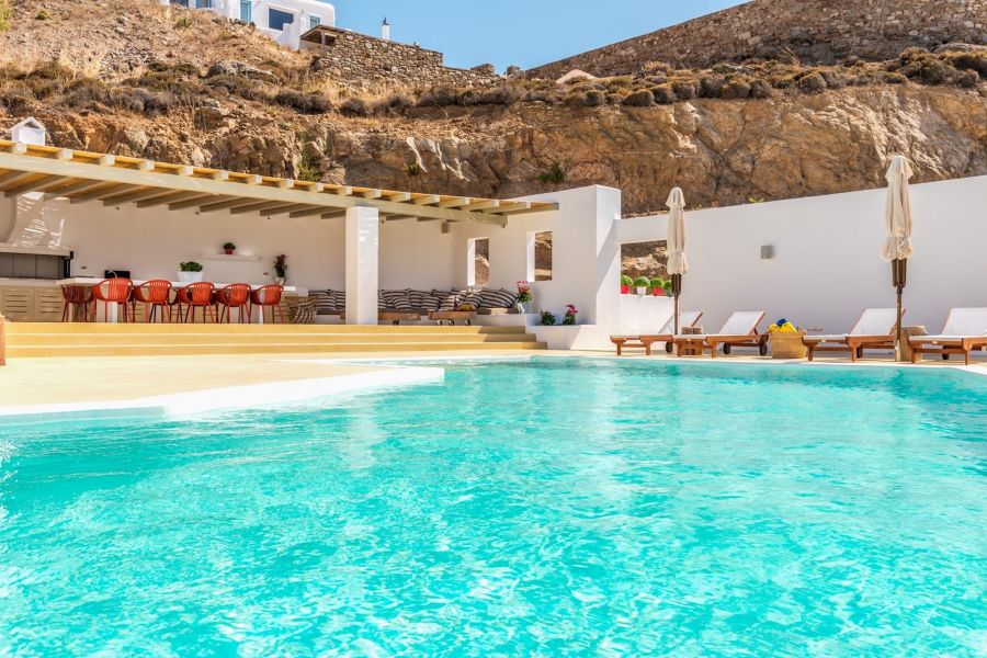 mykonos retreat pool