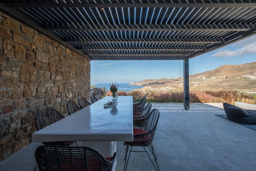 outdoor dining area